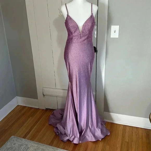 ellie wilde Dresses & Skirts - Ellie Wilde purple/lavender jeweled mermaid dress